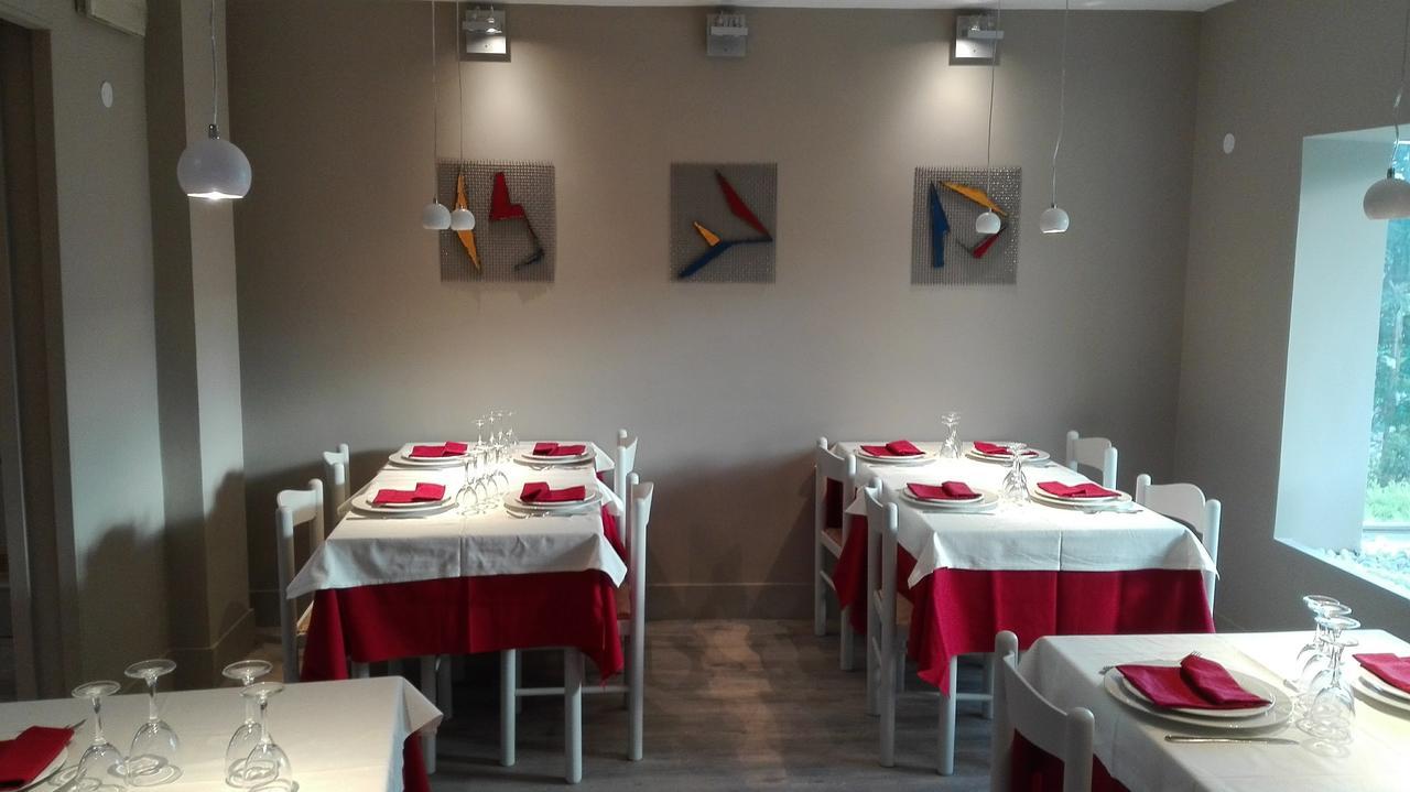 Hotel & Ristorante L'Angoletto In Selci Selci  Dış mekan fotoğraf